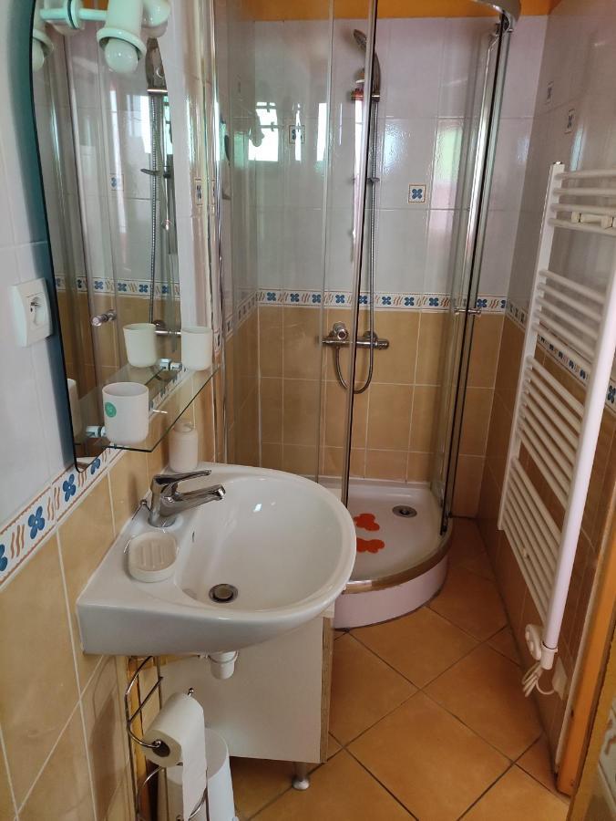Confortable Maison De Village En Pierre Typique Moltig les Bains Bagian luar foto